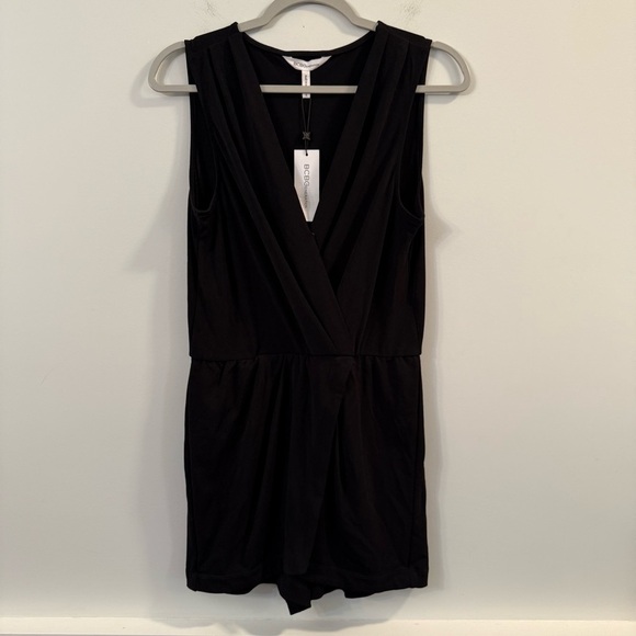 Women’s new BCBGeneration Black wrap front sleeveless romper size small S - Picture 1 of 7